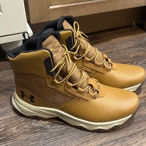 Under Armour Men's Tan Boots size 10.5